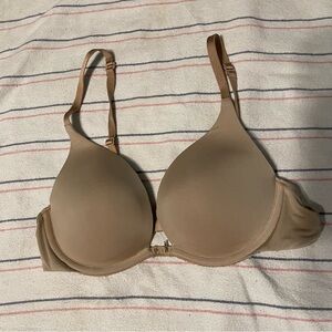 5/$25 SALE Women’s Victoria Secret Size 34B Underwire Push-up Tan Bra
